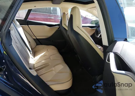 2013 Tesla Model S Performance z USA, uszkodzony, nr VIN 5YJSA1CP2DFP04423